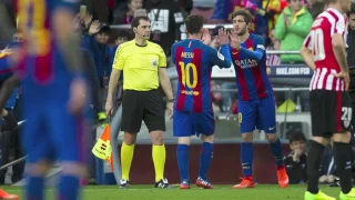 Camp Nou shows the love to Leo Messi