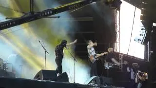 Franz Ferdinand - Do You Want To (Live @ Rock En Seine 2013)