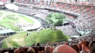 Playing with the audience lights the 2012 Olympics Opening Ceremony (Rehearsals)