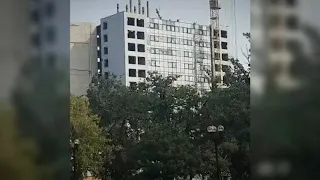 Сносят высотку на площади Ленина