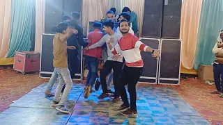 नौकरी तो 😭लग nhi रही dance ही कर लेता हूं #viral #dance #dancevideo  #dancesong