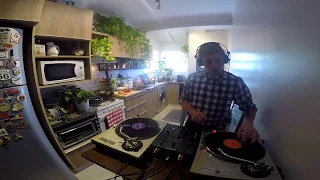 House vinyl mix while cooking by Guido Sartoris (from E110101)