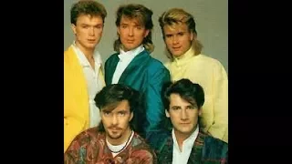 Spandau Ballet  -  Trough The barricades ( sub español )