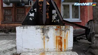 В Керчи разбирают старую портовскую котельную