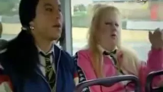 Little BRiTAiN - Vicky im Bus