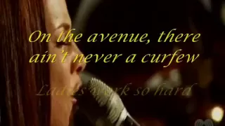 Alicia Keys - Empire state of Mind - Part II (Lyrics) (live)