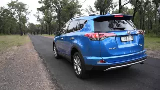 2016 Toyota RAV4 D-4D diesel 0-100km/h & engine sound