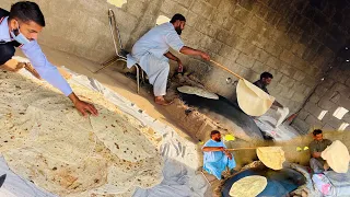 how to make Rumali Roti  in Resturant Manday Roti قلو روٹی Biggest Roti Resturant Style