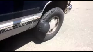 Fail-Dean radial sxt mud terrain tire explodes! Caught on video