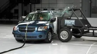 2007 Dodge Caliber side IIHS crash test