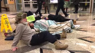 Homeless protesters force abrupt end to Sacramento City Council meeting