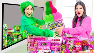 PINK VS GREEN FOOD CHALLENGE | EATING ONLY 1 COLOR OF CANDY BY SWEEDEE