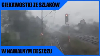 W nawalnym deszczu uszkodzoną lokomotywą...