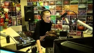 Lady Waks In Da Mix # 262 (08-01-2014)