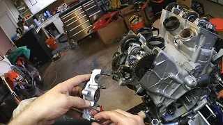 RSV4 engine tear down, Part 1