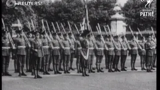 HAC mounts new guards at Buckingham Palace (1938)