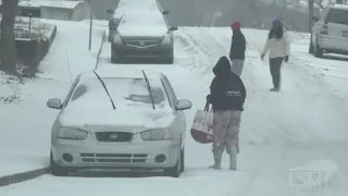 02-15-2021 Clarksville, TN Winter Storm Mayhem-Stuck Drivers-Accidents-Pushing Vehicles Out