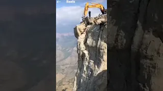 #Excavator machine break a big stone #excavator over wide ditch teaching skill 😱