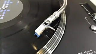 Technics SL-1200 MK5 with Shure WhiteLabel working video