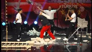 Yetenek Sizsiniz Türkiye - Tekin Doğan - 18.02.2012