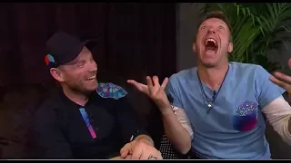 The weird faces of Chris Martin and Jonny Buckland