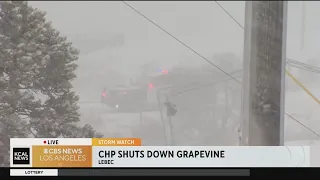 Heavy snow shuts down Grapevine Wednesday