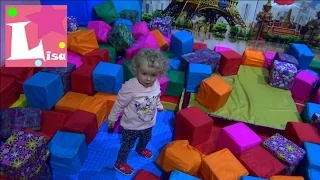 Развлекательный центр для детей горки батуты игрушки с шариками кубиками Веселимся Kids fun center