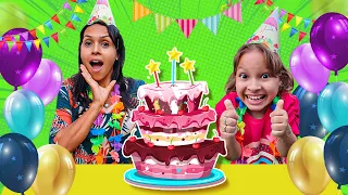 Gatinha das Artes e o Aniversário Surpresa da Mamãe | Happy Birthday Surprise Party