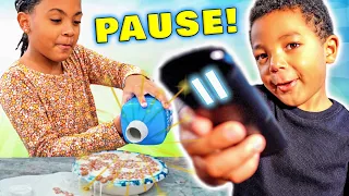 Pause Challenge VS Twin Sisters!