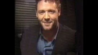 Russell Crowe "Smile : sexy&sweet"