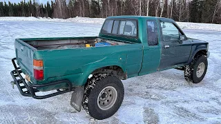 1990 TOYOTA PICKUP WITH TRAIL GEAR REAR BUMPER