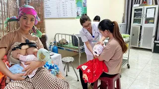 The moment of a newborn baby's first injection - Harvest cucumbers to sell at the market