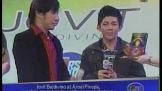 Arnel Pineda and Jovit Baldivino duet  - Too Much Love Will Kill You - The Buzz - June 20, 2010