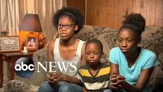 Hear the Dramatic 911 Call Made By Three Teens Trapped in a Closet