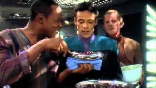 Deep Space Nine - DS9 - S03E04 - Odo Cooking