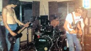 Nirvana - Love Buzz (KAOS Olympia Community Radio, 1987)