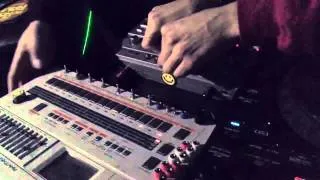 ACID TEST TB-303 live! @ RAVEatCAVE 30.10.2012