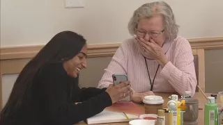 College Students Spend Spring Break With Elderly Patients With Dementia