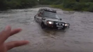 Toyota Land Cruiser Off road Extreme 4x4 Mud Bogging Compilation