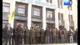 Самооборона Майдану та «Правий Сектор» обіцяють контролювати нову владу