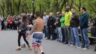 New York - Street Acrobat performance - Central Park - PART 1