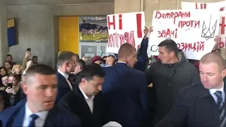 People organized corridor of shame for president Zelensky in Ternopil.