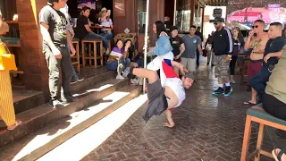 AMAZING ONE LEGGED BREAK DANCER in Ensenada Mexico