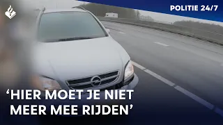 Auto vliegt uit de bocht | POLITIE 24/7