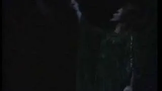 Joan Sutherland in Norma - Dormono Entrambi
