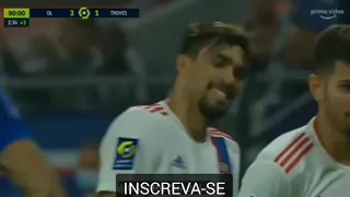 Proibido jogar futebol na França, Lucas Paqueta da lambreta e toma cartão tá de sacanagem #shorts