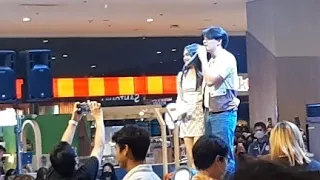 Joao Constancia&Crisa Taa,duet..(He's Into Her)season2 Mallshow