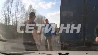 Смотрите в 19.00: пятничное побоище - у водителей, стоящих в пробке, сдают нервы!