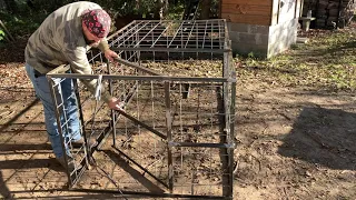 How to build a hog trap. Detail hog trap door trigger