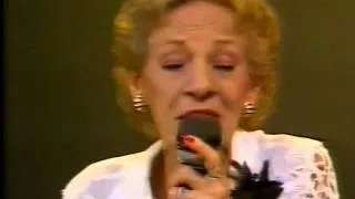 Linda Rodrigues canta "Lama"